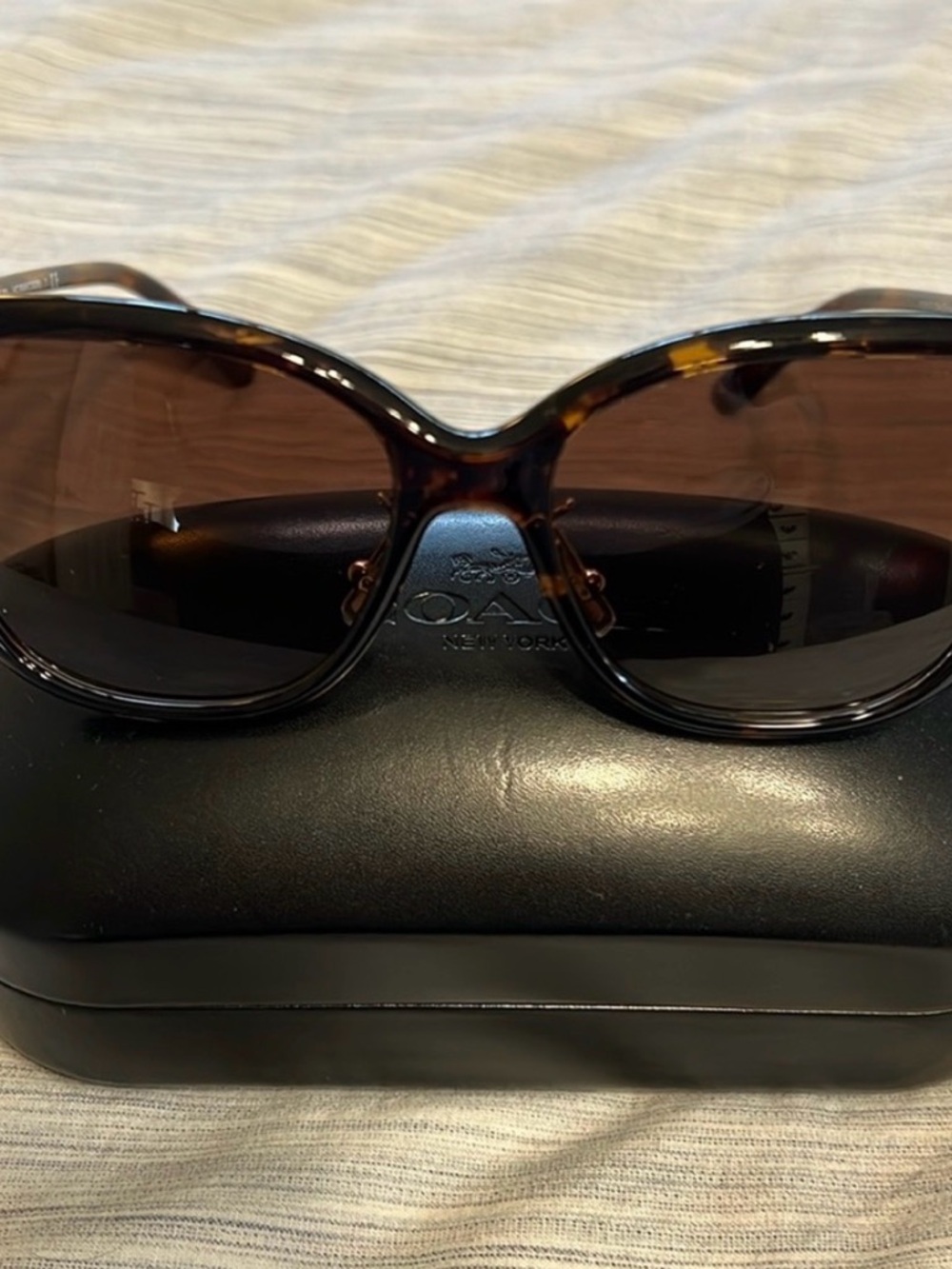Coach Black Cat-Eye Sunglasses with Protective Case - Picture 2 of 9